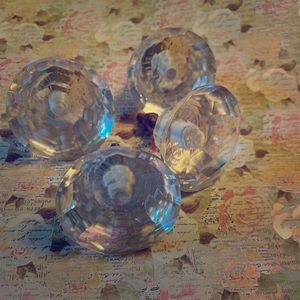 Set of 4 Clear Knobs